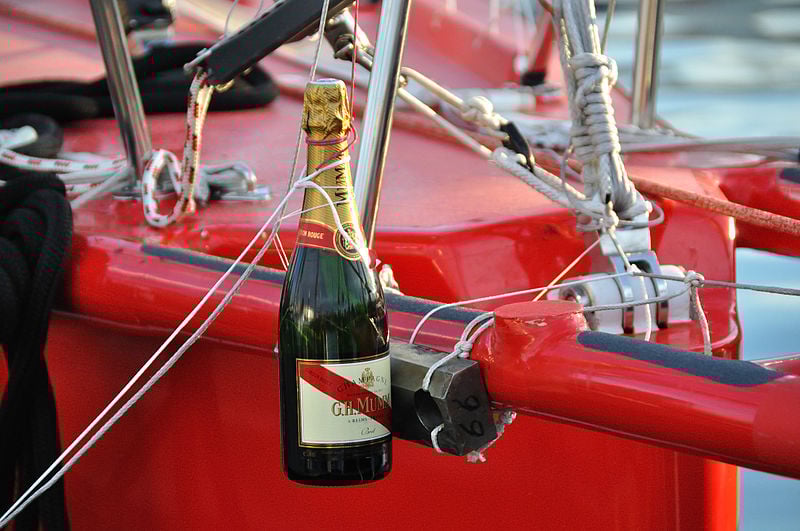 Bateau baptisé au Champagne - Champmarket