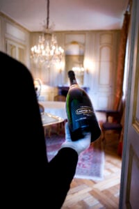 How to Serve Champagne: The Art of Serving Champagne