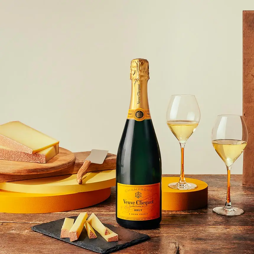 Surprenez avec un accord Champagne Veuve Clicquot et fromage Comté jeune - Magazine Champmarket