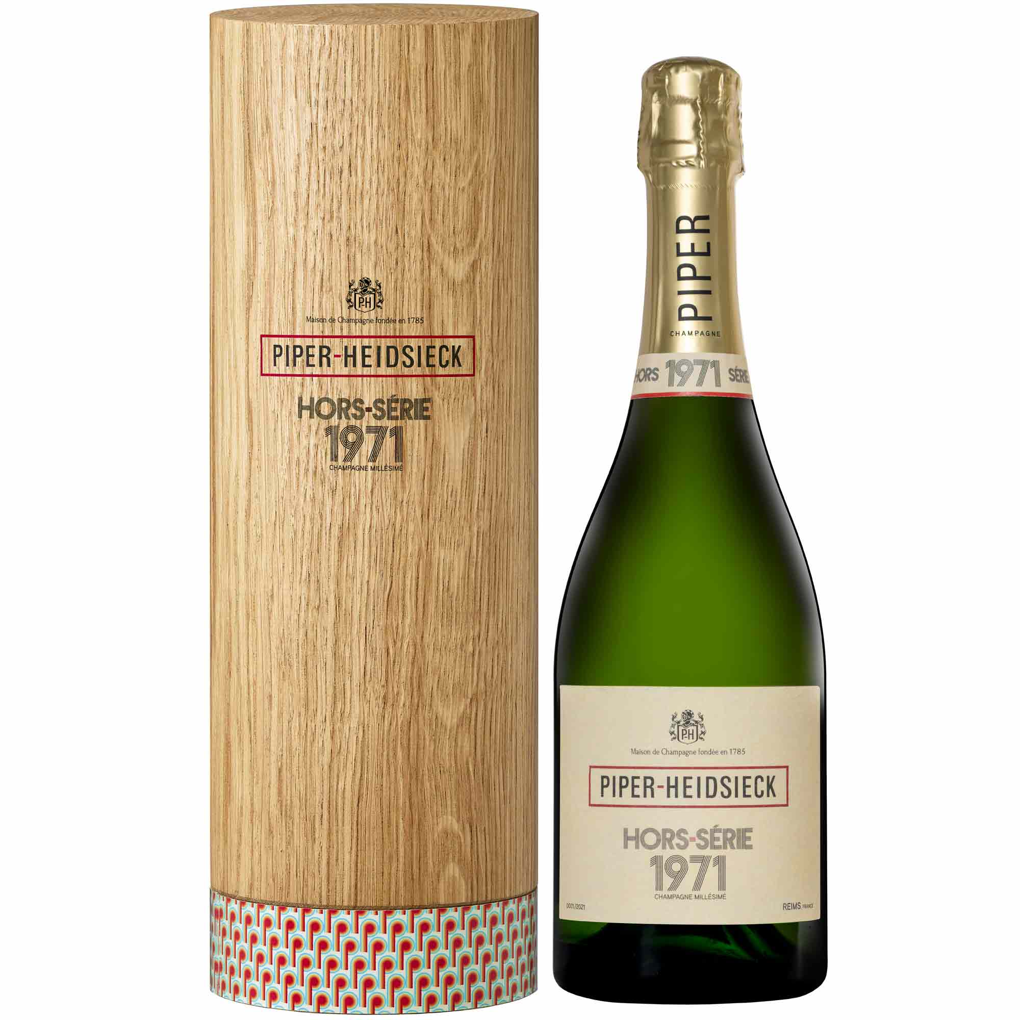 Piper-Heidsieck　Box　Sepcial　Edition　1971　Wooden　Bottle　with　Champmarket