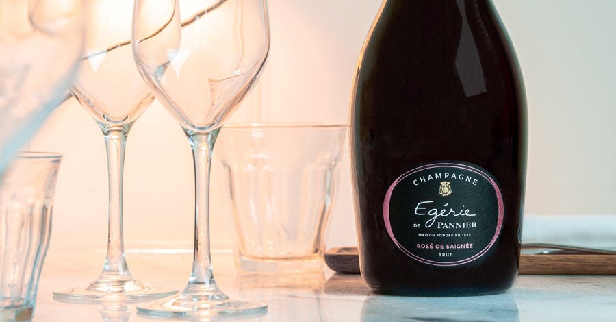 Champagne Pannier Brut Sélection avec 2 flûtes au meilleur prix