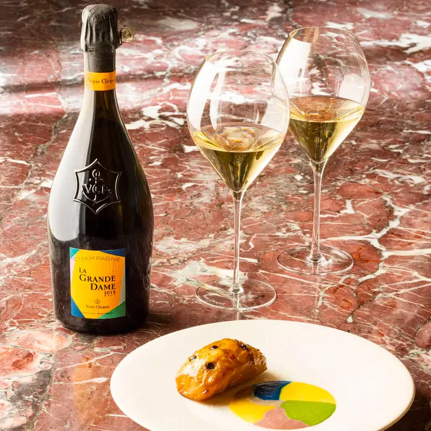 La Table de La Grande Dame Veuve Clicquot au Plaza Athénée - Champmarket, Magazine Champagne