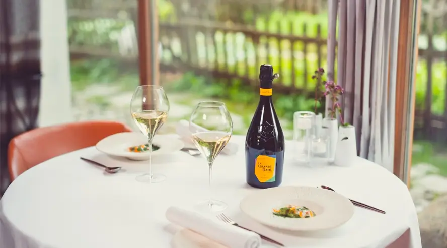 Dîner Veuve Clicquot x Emmanuel Renaut Flocons de Sel Mégève - Magazine champagne Champmarket