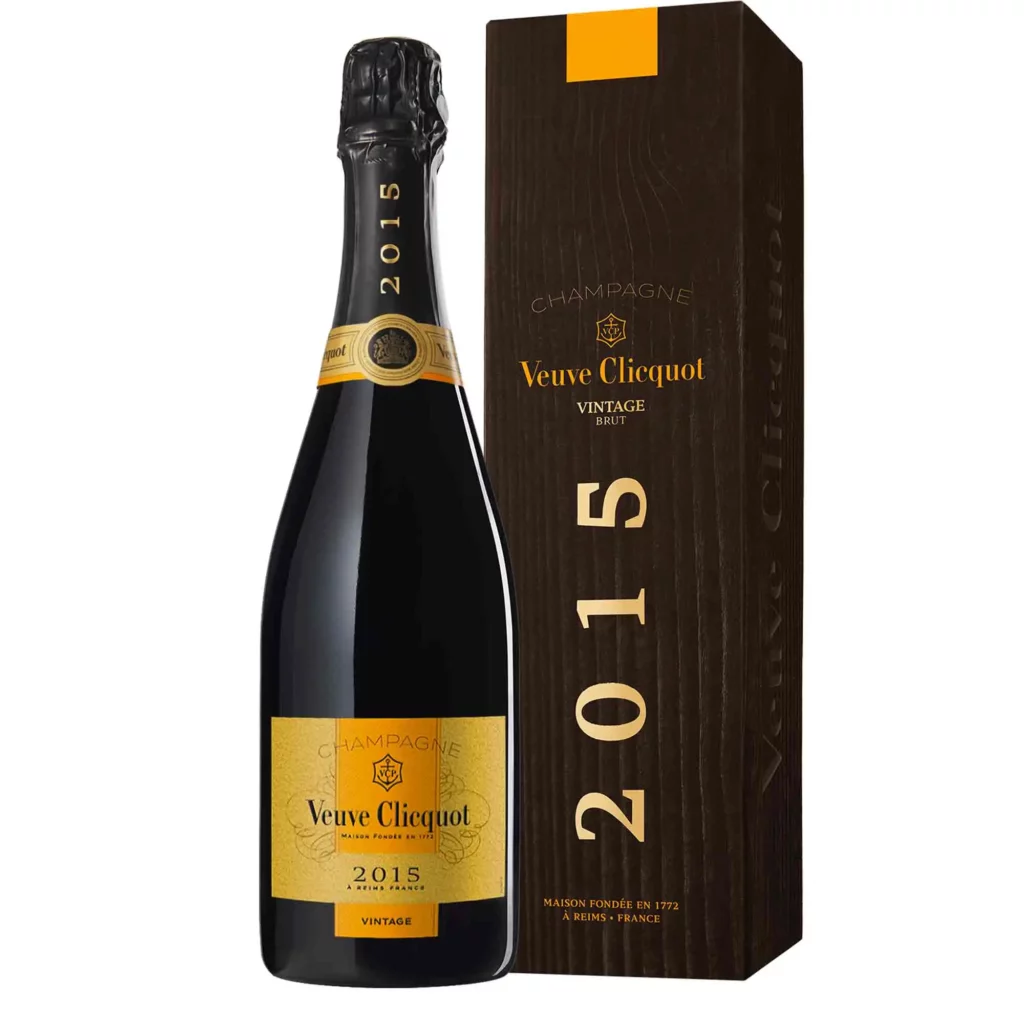 Moet Imperial Brut Ice Jacket Champagne 2022