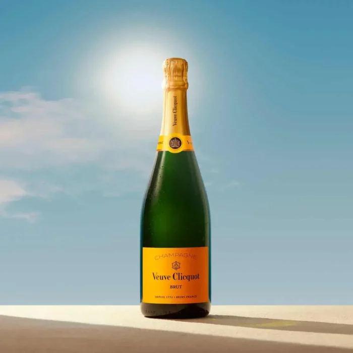 Champagne Veuve Clicquot Brut Carte Jaune - Champmarket