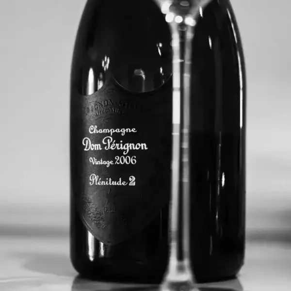 Dom Pérignon Plénitude 2 Vintage 2006 Bottle with case - Champmarket